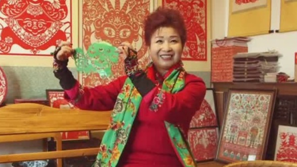 关中剪纸艺术呈现别样风情 田雅莉是手艺人当中的佼佼者