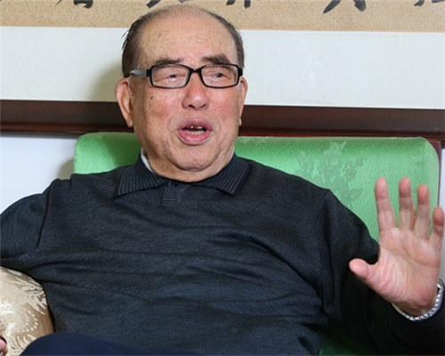 台湾前“行政院长”郝柏村去世，终年102岁