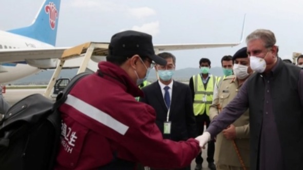 中国赴巴基斯坦专家组抵达伊斯兰堡 同商讨抗击新冠肺炎