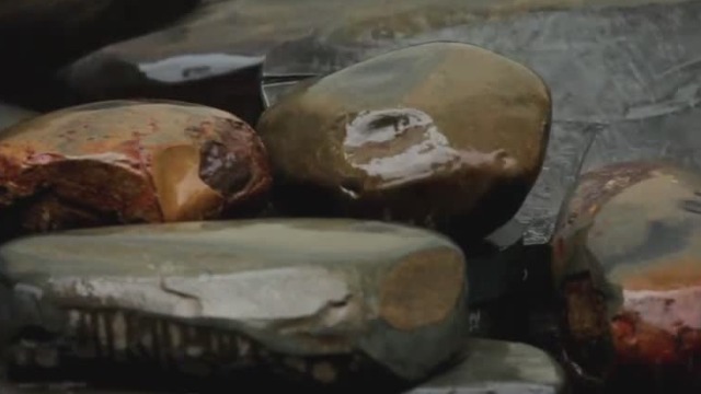 自然造化的石头因书写要求 便成为了研磨器的砚