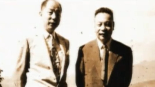 1975年蒋介石去世，张学良来看他最后一眼