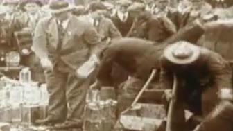 1920年美国为何要颁布“禁酒令”？ 和黑帮大有渊源