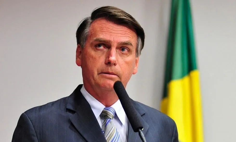 总统“不听话”，巴西人“痛并乐观着”