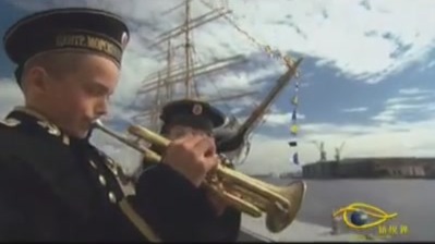 俄罗斯通过海军日宣扬民族自豪感 民众都对航海感兴趣