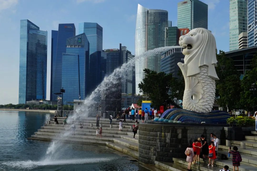 从抗疫模范生到二次暴发反面典型，新加坡做错了什么？