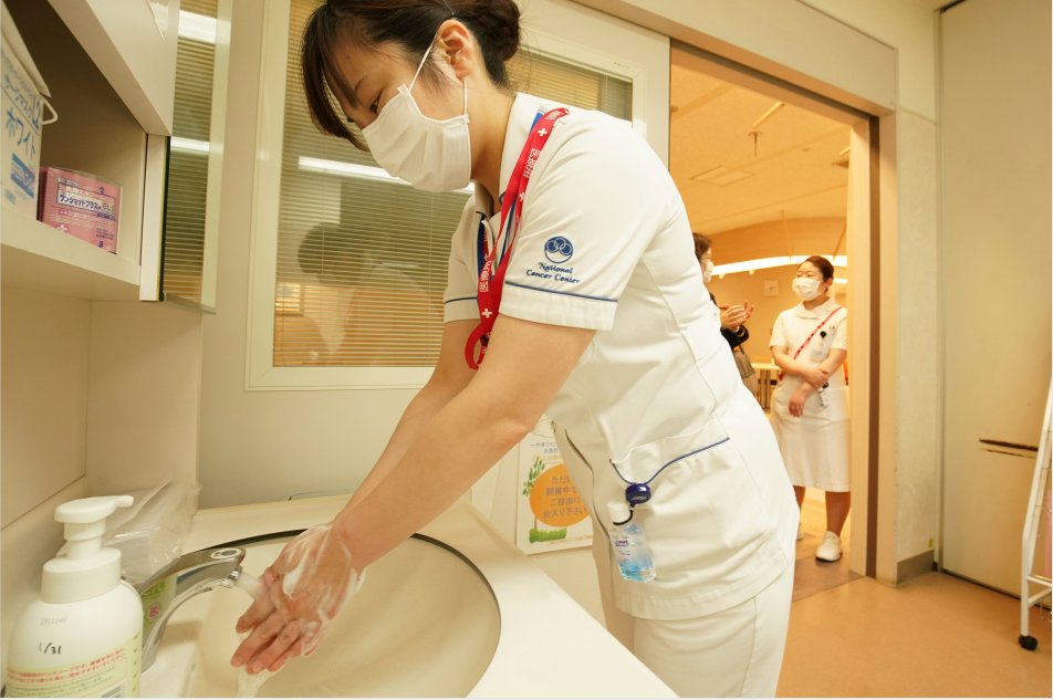 东京都又一医院发生集体感染 近百名患者和医护人员确诊
