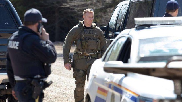 加拿大一枪手假扮警察枪杀13人 枪手被警方当场击毙