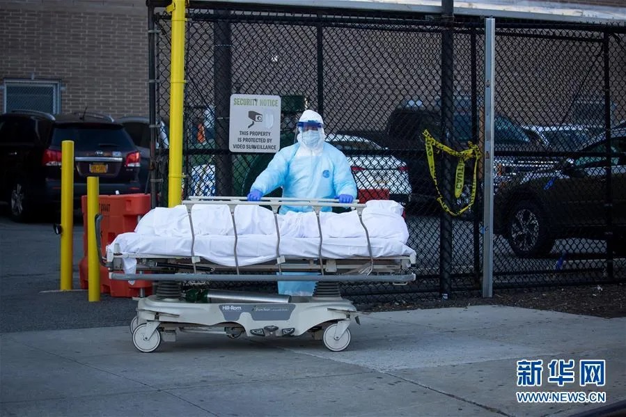 美国政府再订10万裹尸袋为最坏情况做准备