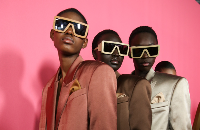 透视挂的英文_透视挂_暗区突围物资透视挂