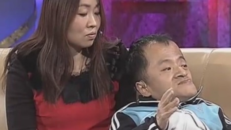 女子因前夫离世感到压力 便带年幼儿子改嫁"瓷娃娃" 