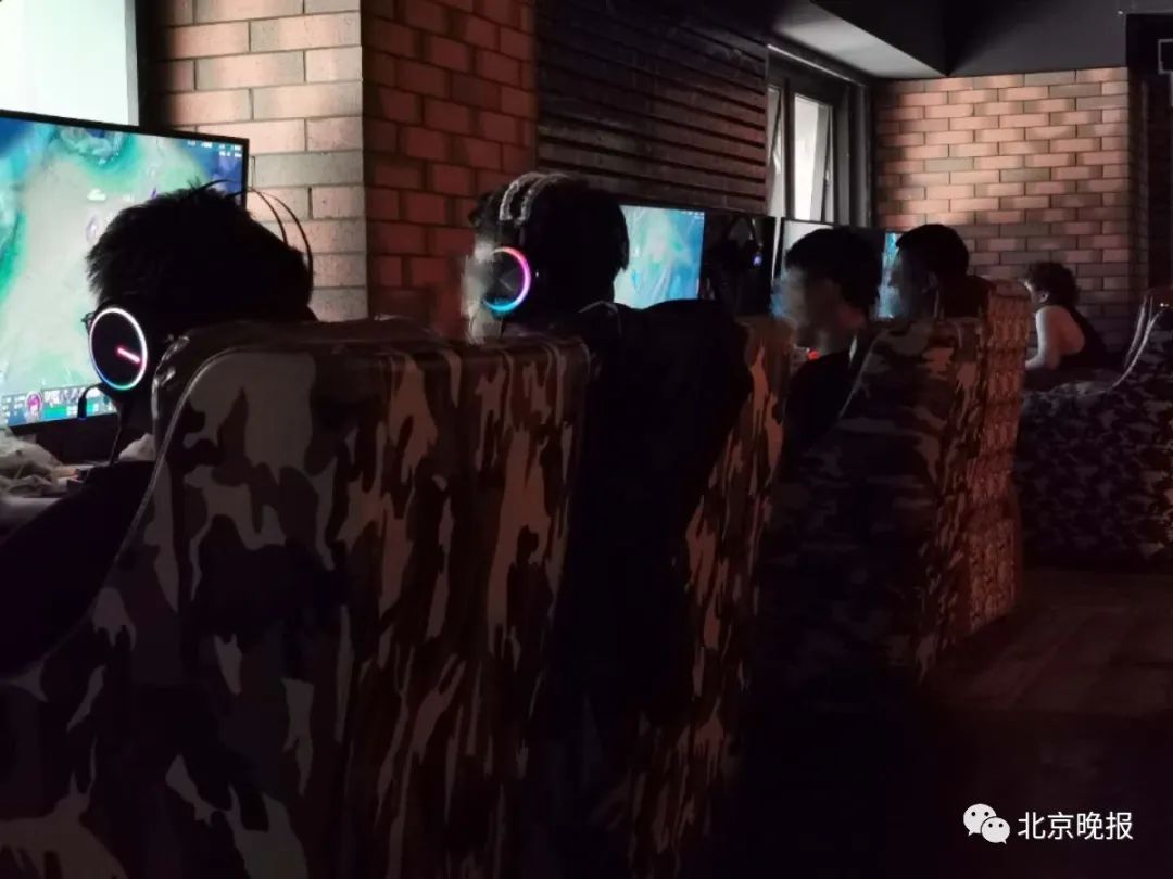 专人接头、人满为患……北京个别网吧、棋牌室偷摸营业