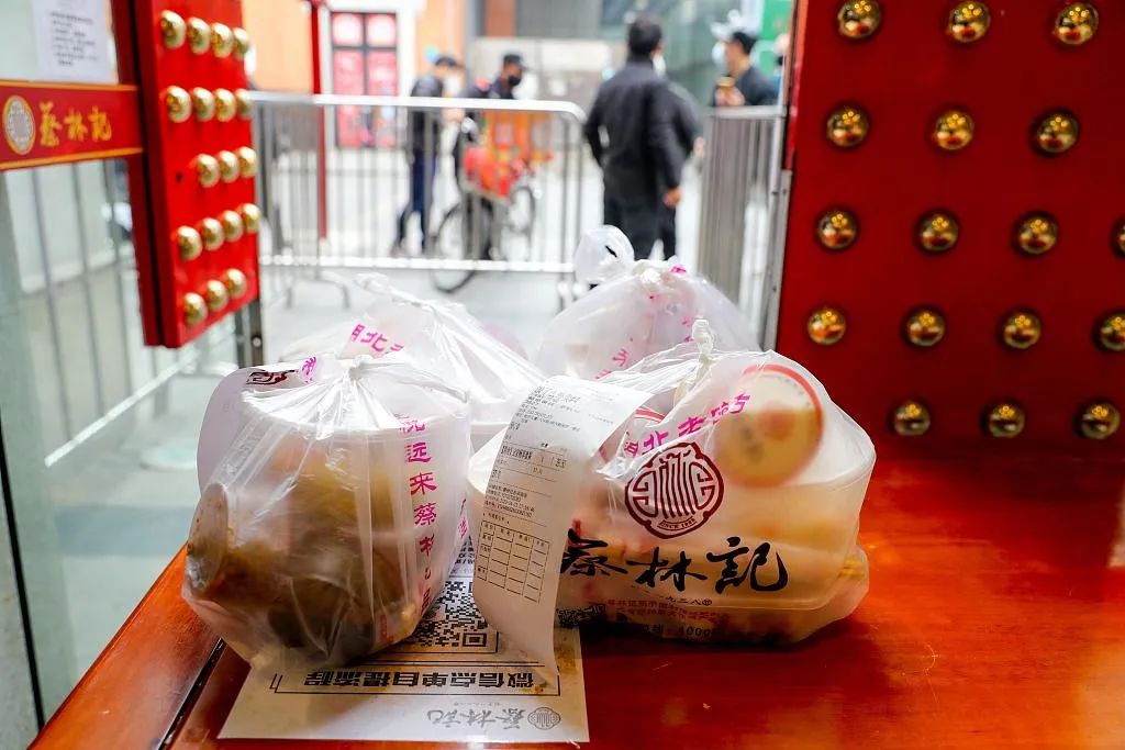 重出江湖的武汉美食街 现在什么样？
