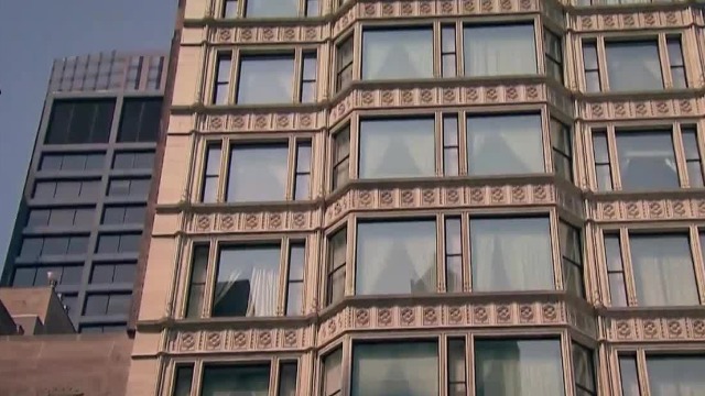 瑞莱斯大厦首次使用大面积玻璃窗 这在建筑学上意义重大