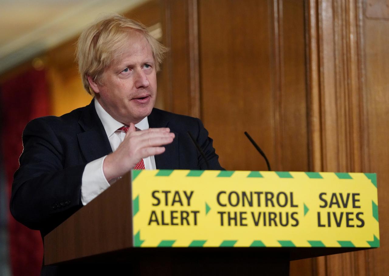 英首相约翰逊记者会语惊四座：希望我们研制病毒……
