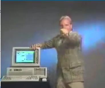 微软前CEO<em>鲍尔默</em>1986年罕见带货视频被扒 网友：真卖力！