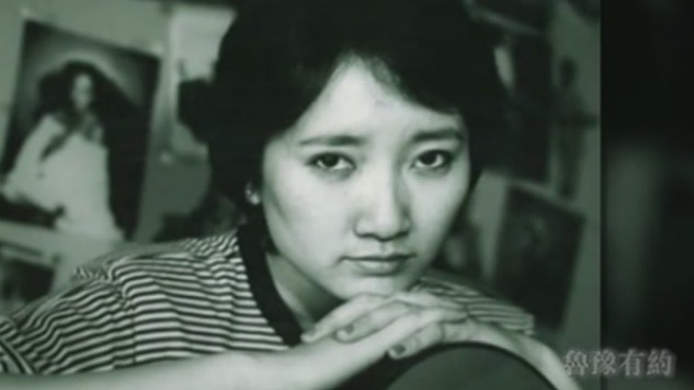 成方圆的歌唱事业是这样开始的，原来她还为李谷一伴奏过