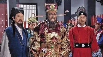 包公死前送给南侠展昭“一句话十个字”_凤凰网