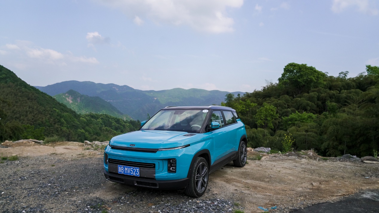 试驾 吉利icon 一款 后浪 特供车型的自我修养 汽车壹条