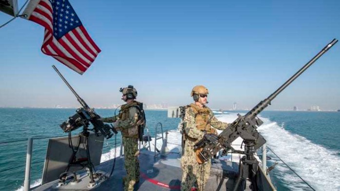 美海军警告：须与美舰保持百米距离 否则将直接开火