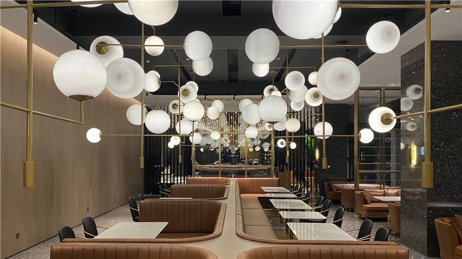 的文艺西餐厅蜜桃咖啡metoo,当下杭州潮流年轻群体热捧的酒吧品牌mill