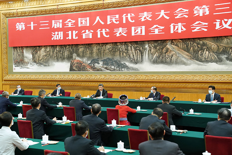 5月24日，中共中央总书记、国家主席、中央军委主席习近平参加十三届全国人大三次会议湖北代表团的审议。