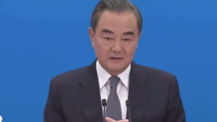 王毅答记者问：中国外交始终奉行独立自主的和平外交政策