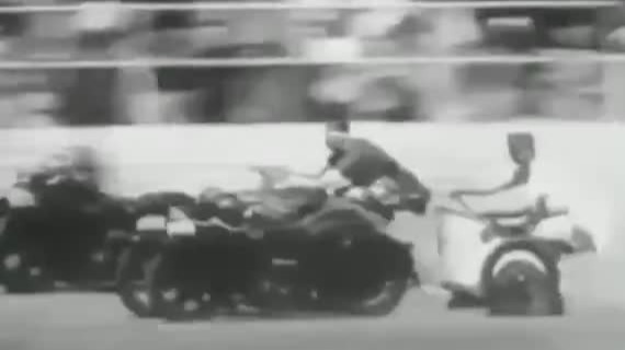 另一种风驰电掣！100年前澳洲的摩托车大赛录像 