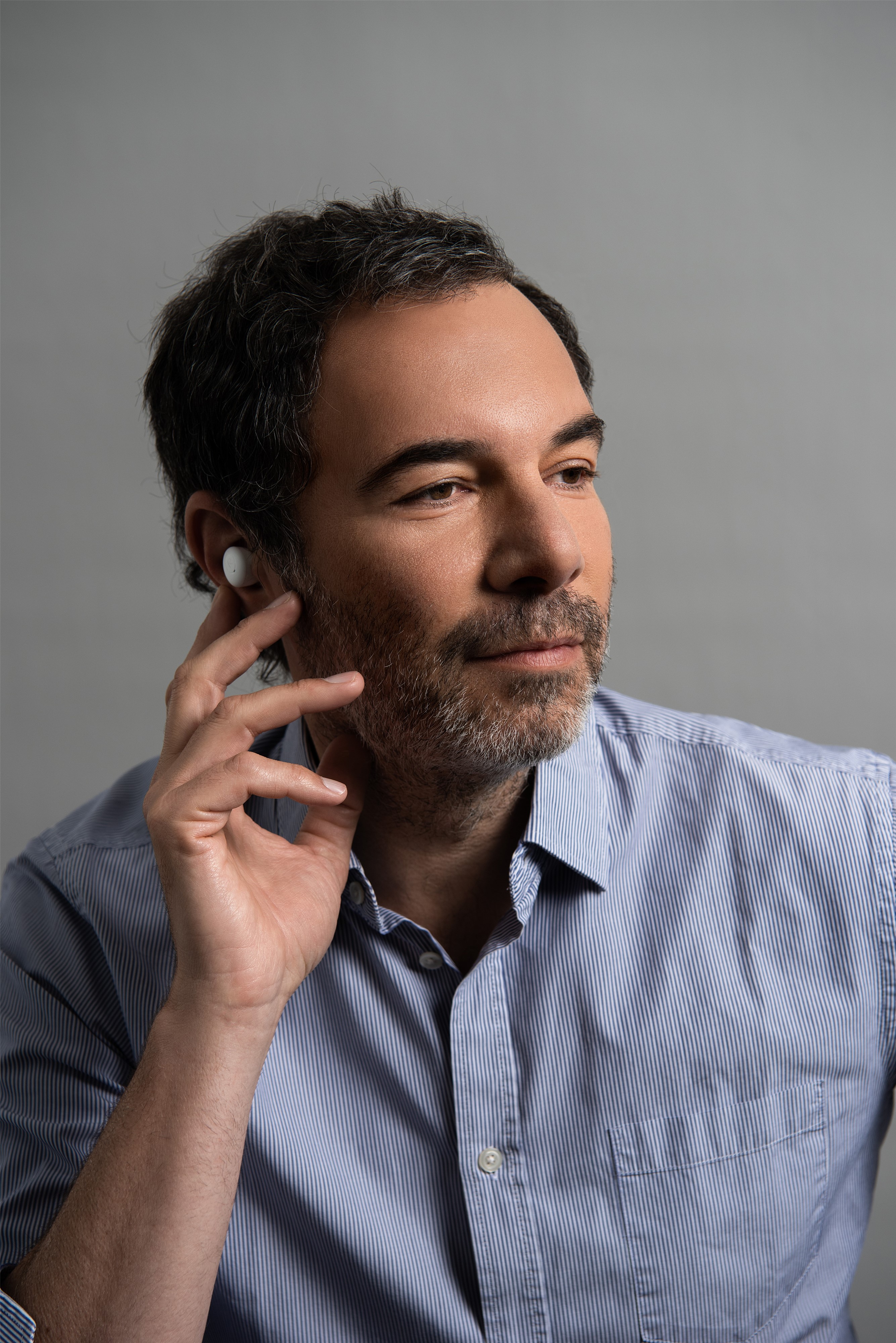 爱马仕设计师的破圈之作,靠什么在耳机界c位出道?