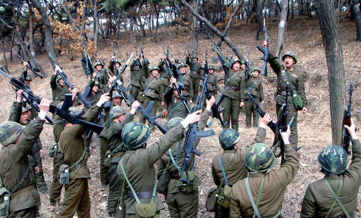 朝鲜称要"报复到底" 青瓦台开会韩军高度戒备_凤凰网军事_凤凰网