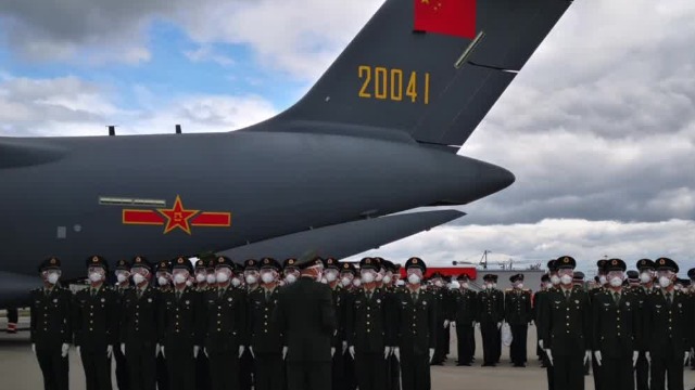 运20飞抵欧洲，运载第一男团，使命神圣