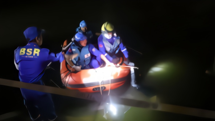 骑摩托车落水，巴中一家三代3人身亡