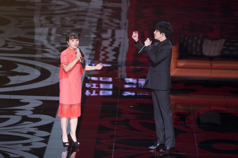 王二妮薛之谦首度合作用收视冠军成就演员的诞生