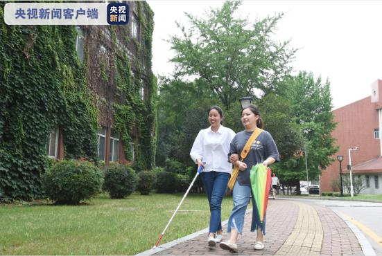 央视新闻客户端|江苏22岁盲人女生考研成功 成绩高出国家分数线73分