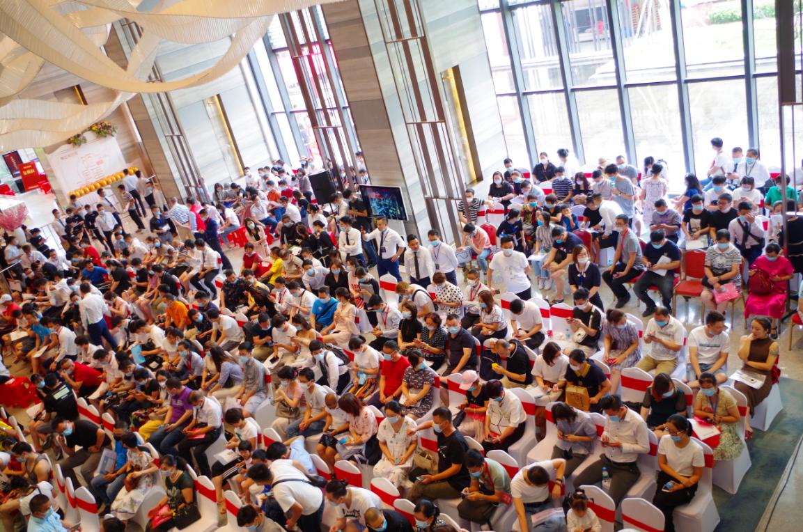 震撼现实版抢房大战再次上演