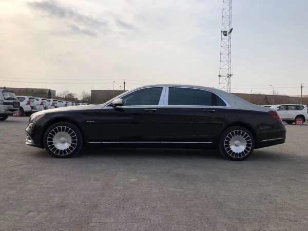 迈巴赫s560报价商务登台世界炫舞人生