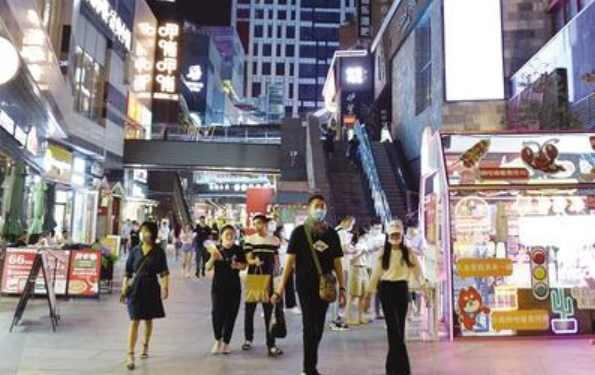 “透视夜经济”：石家庄夜市灯火重现