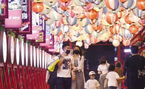 “透视夜经济”：石家庄夜市灯火重现