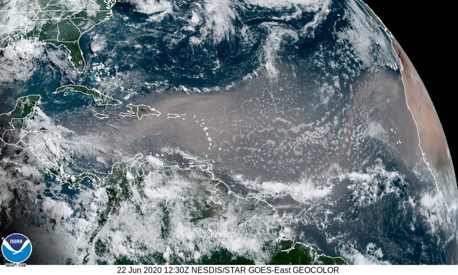 6月22日拍摄的沙尘暴越过大西洋卫星图片。图片来源：NOAA