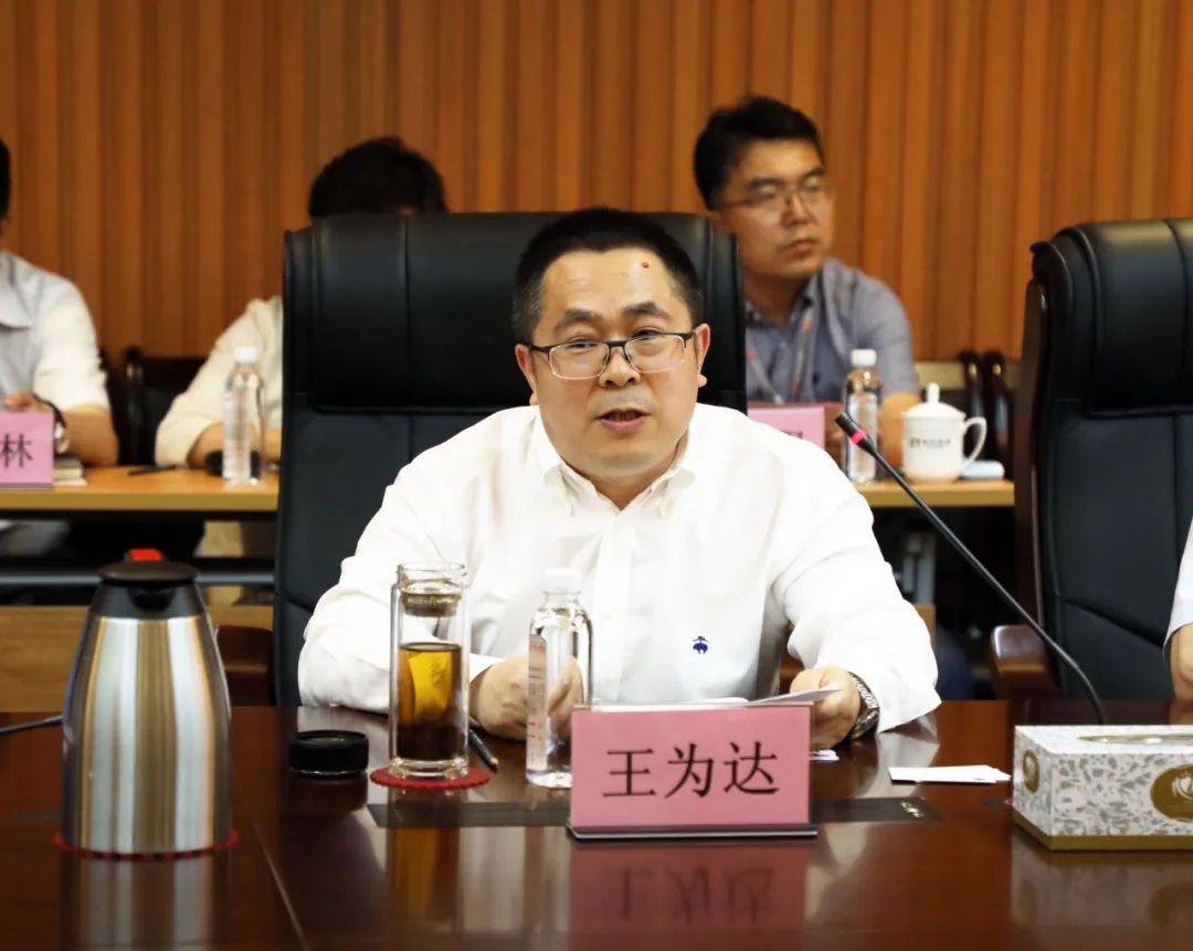 青岛出版集团党委书记,董事长王为达与中国科学院青岛生物能源与过程