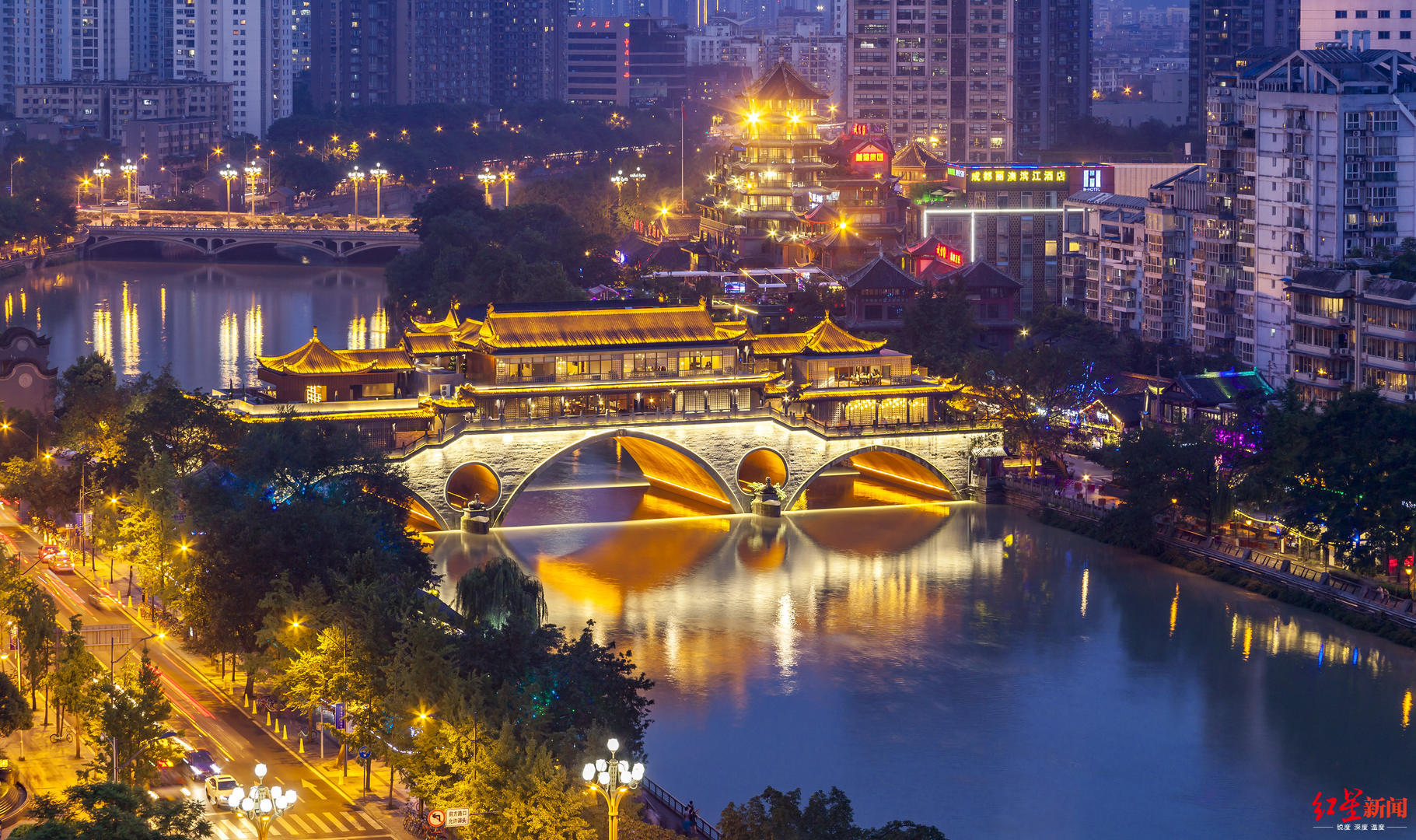 成都拍了拍你知道我上半年在忙啥不