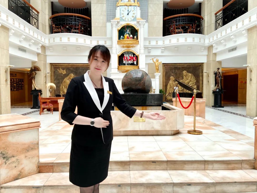 丽晶大酒店荣幸获得先进集体和先进个人进行了颁奖表彰协会对2019年度
