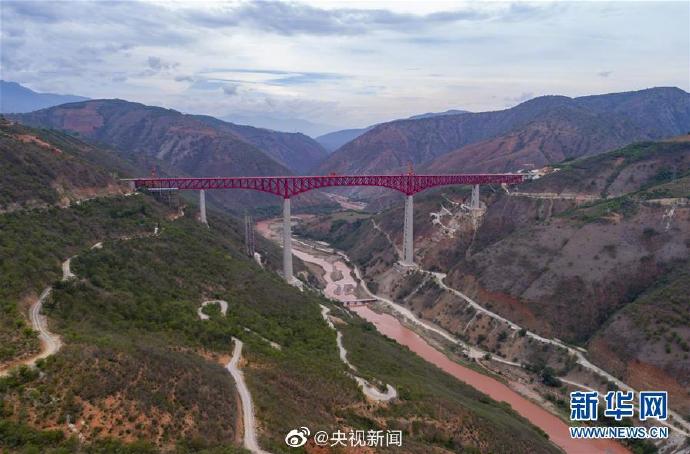 再创世界纪录!中老昆万铁路世界第一高桥合龙