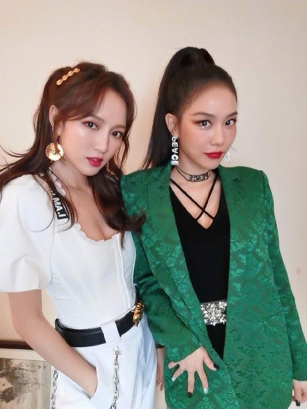 不知道王霏霏和孟佳的人 是不知道当年的Miss A有多红吧!_凤凰网