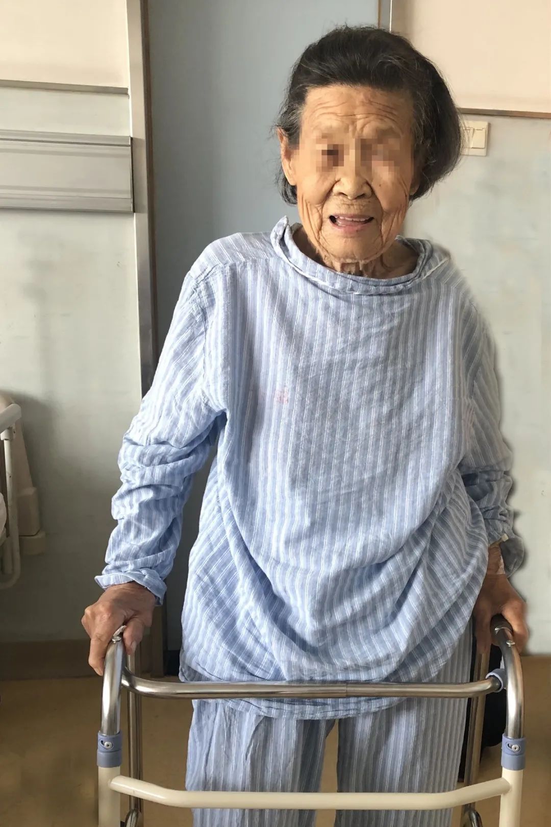 95岁老奶奶股骨头换新记