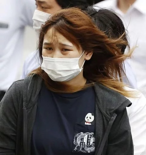 3岁女儿在家饿死和男友出去玩8天的母亲算杀人吗