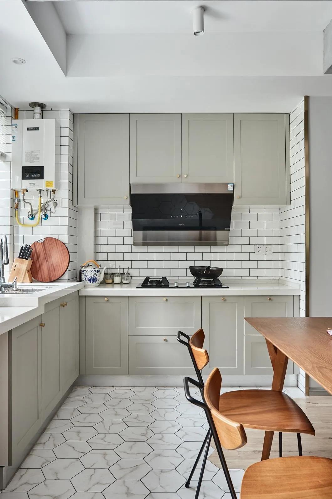 厨房做了高低台,再也不用弯腰驼背做菜!