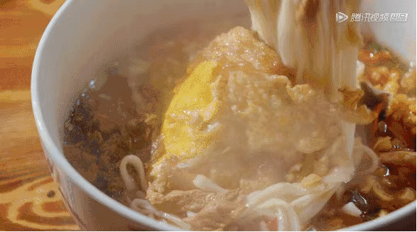 老干妈黯然失色！张艺兴吹爆的这座美食之城，胖子们根本不敢靠近半步！