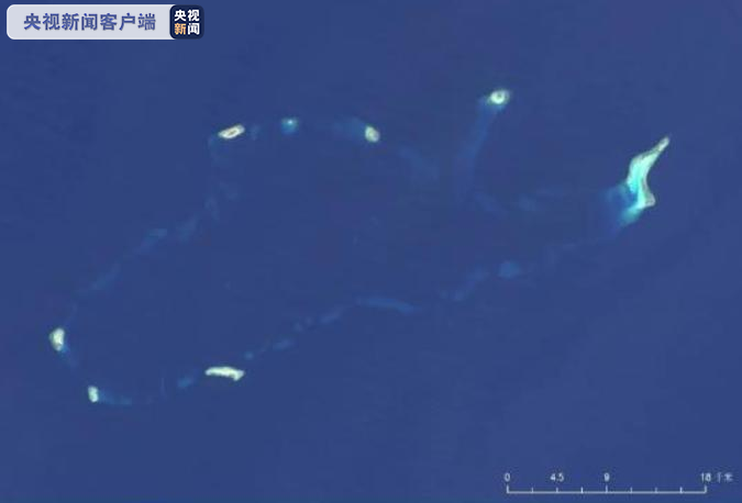 △郑和群礁，位于南沙群岛中北部，属于大型开放型干出环礁，礁环上有3座珊瑚岛（海洋一号C卫星影像）