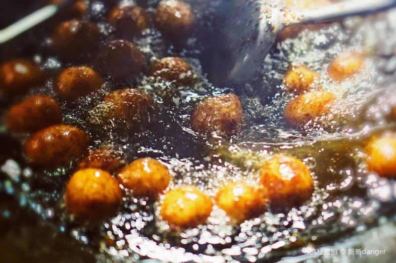 老干妈黯然失色！张艺兴吹爆的这座美食之城，胖子们根本不敢靠近半步！