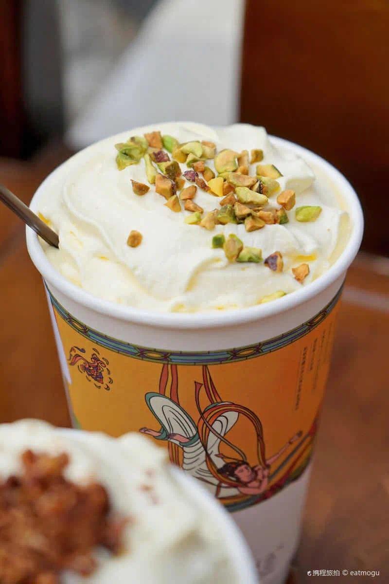 △长沙超高人气的网红茶：茶颜悦色